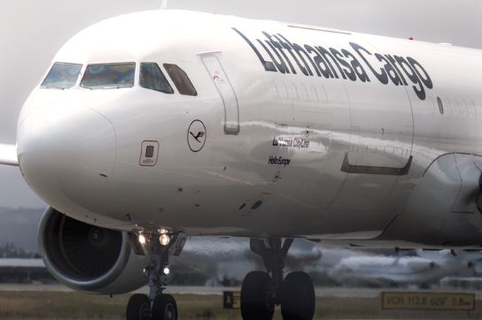 April-2025-Lufthansa-cargo-plane