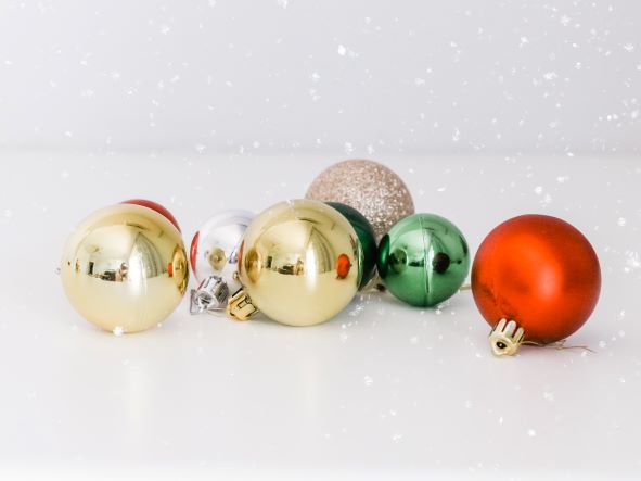 December-Christmas-baubles