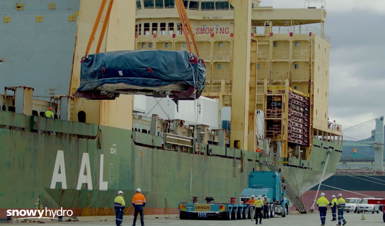 Snowy Hydro - offloading in Port Kembla Snowy Hydro - offloading in Port Kembla